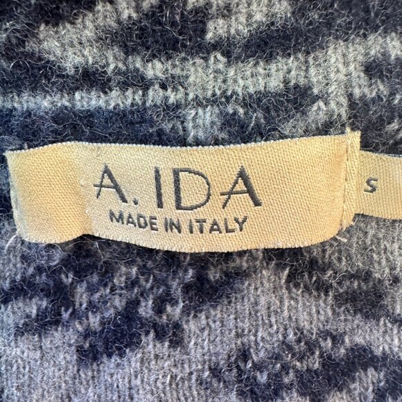 A. Ida Size Small Wool Blend Blue and Gray Pattern Cardigan Sweater - Picture 5 of 8